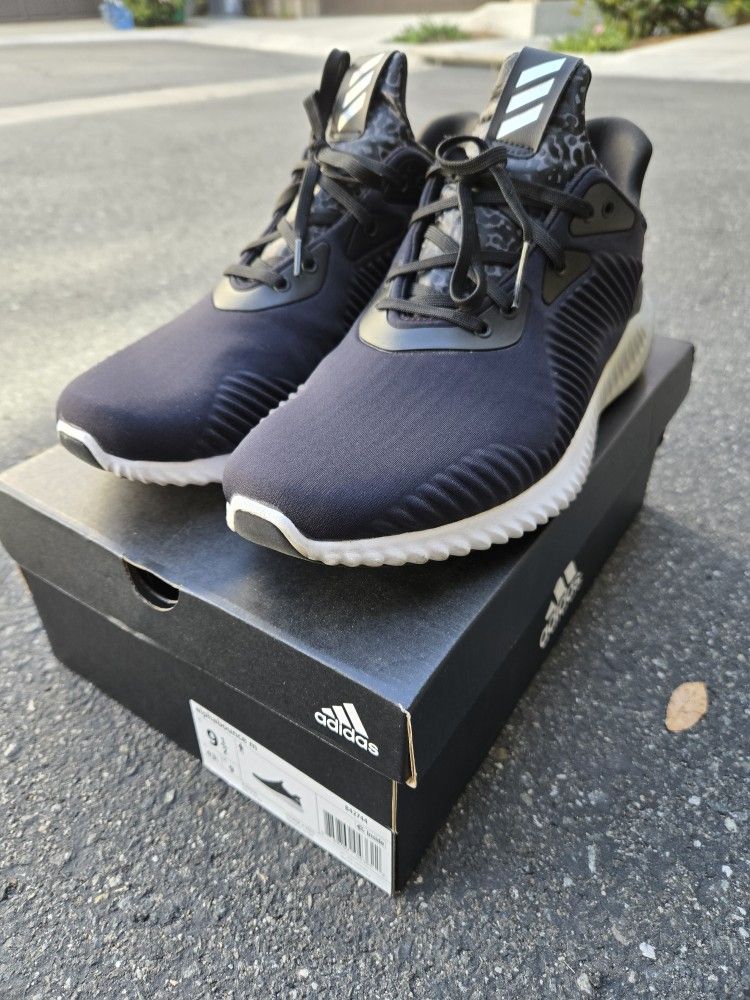 Like New Adidas AlphaBounce Men 9.5