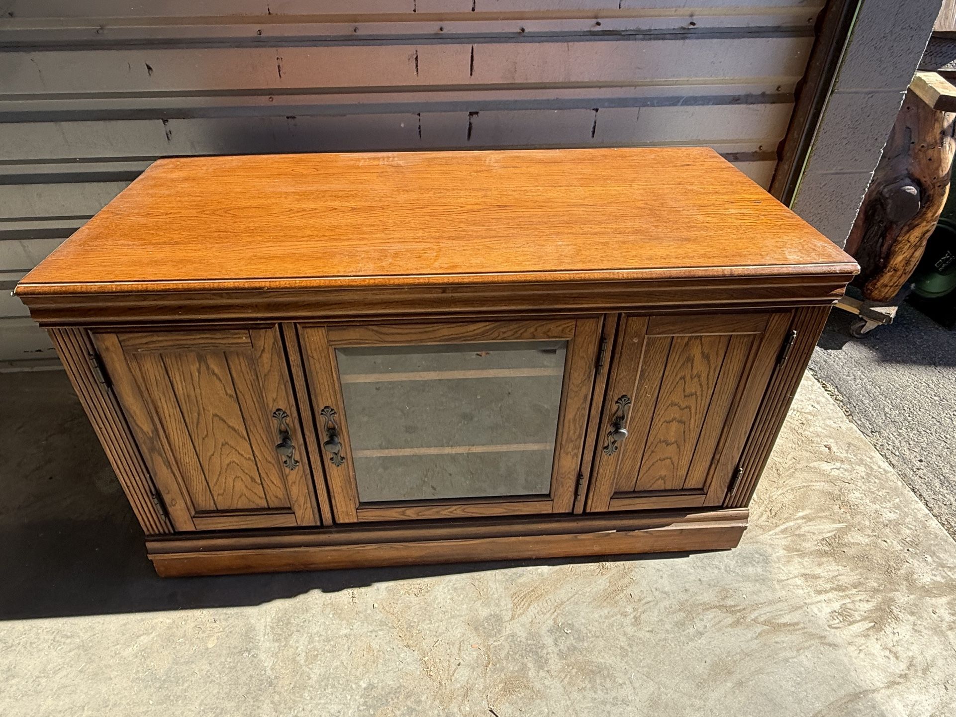 Tv Stand Teak Wood! Real Wood, Beautiful Antique. 