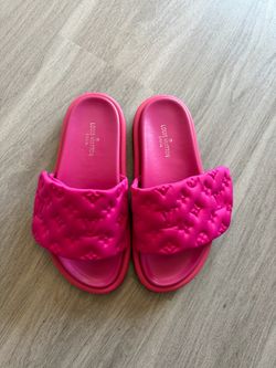 New LV sandals