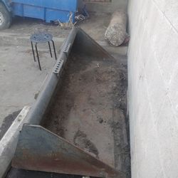 Bobcat bucket