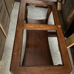 Modern Coffee Table – Great Condition