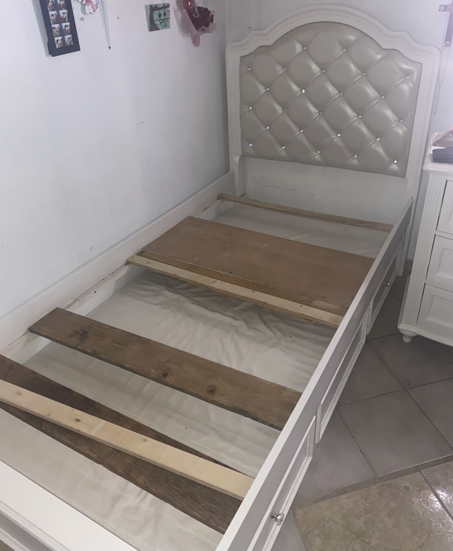 Twin Bed With Trundle