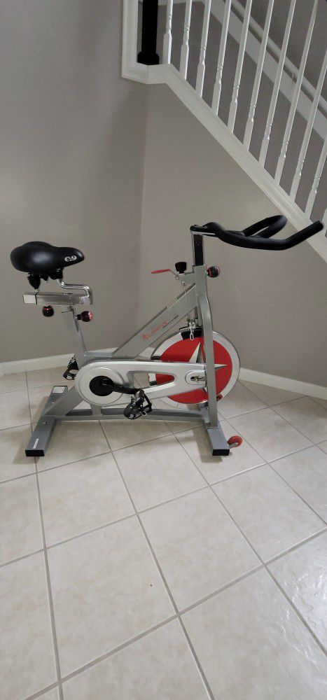 Exercise Bike Stationary Indoor Cycling