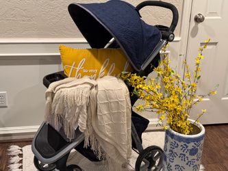 2014 Eddie Bauer Travel System baby stroller with car seat