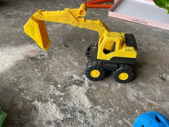 Toy car