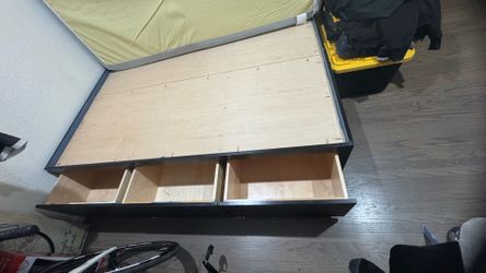 Queen bed