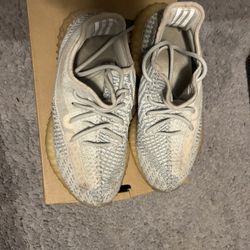 Yeezys 350 Cloud