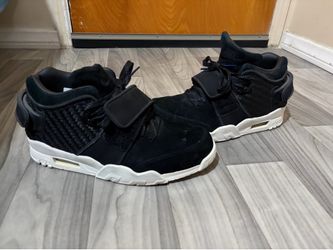 Nike Victor Cruz USED size 9.5