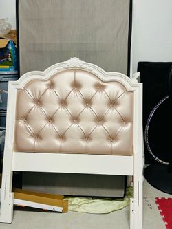 Twins Bed frame  and mattress and box ,,great condition