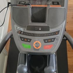 AFG 3.1 AE Elliptical Trainer. En Super Buenas Condiciones