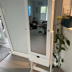 Standing mirror, jewelry box