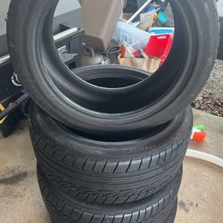New Dunlop Set Of 4 Tires