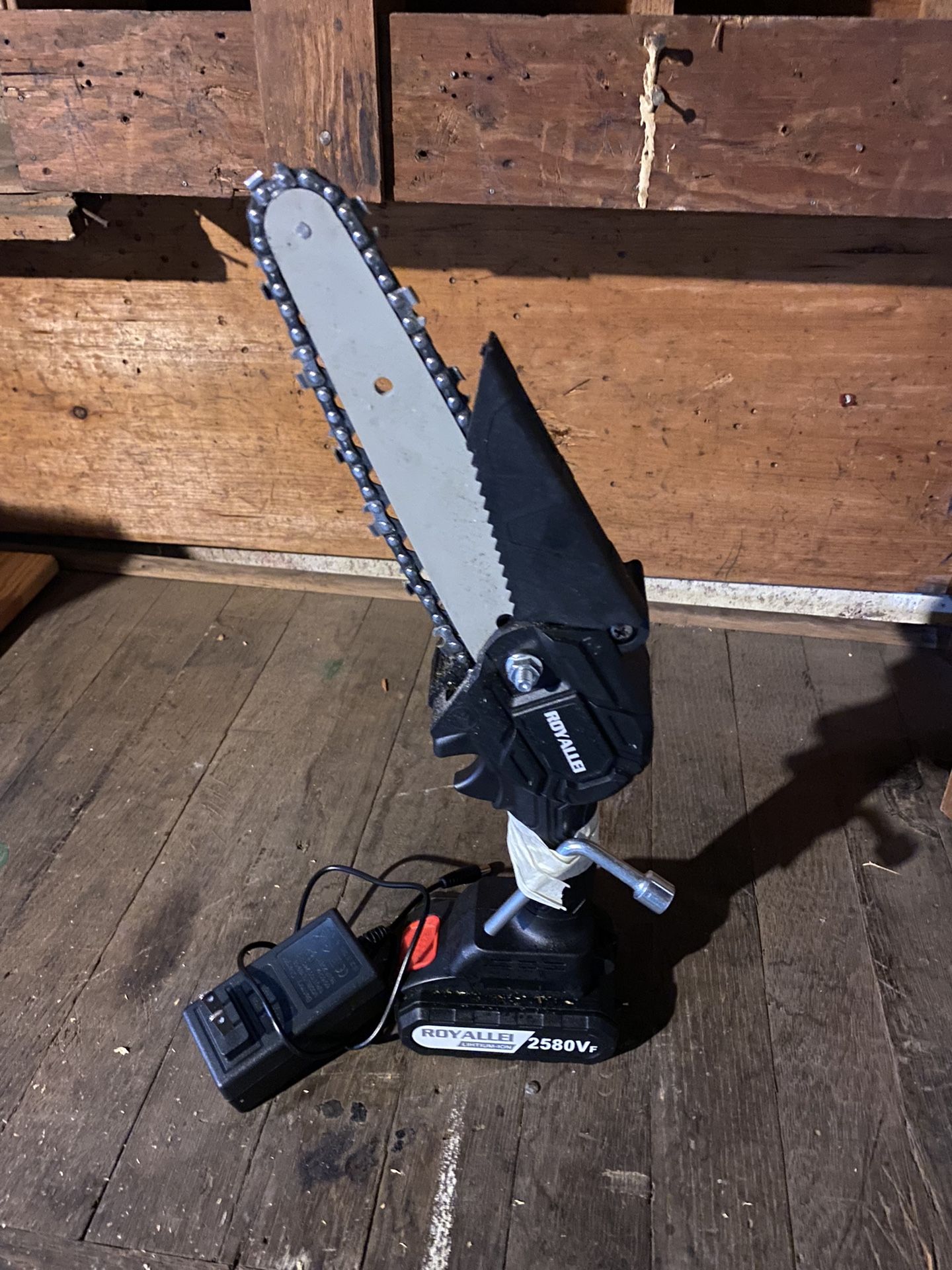 charging saw