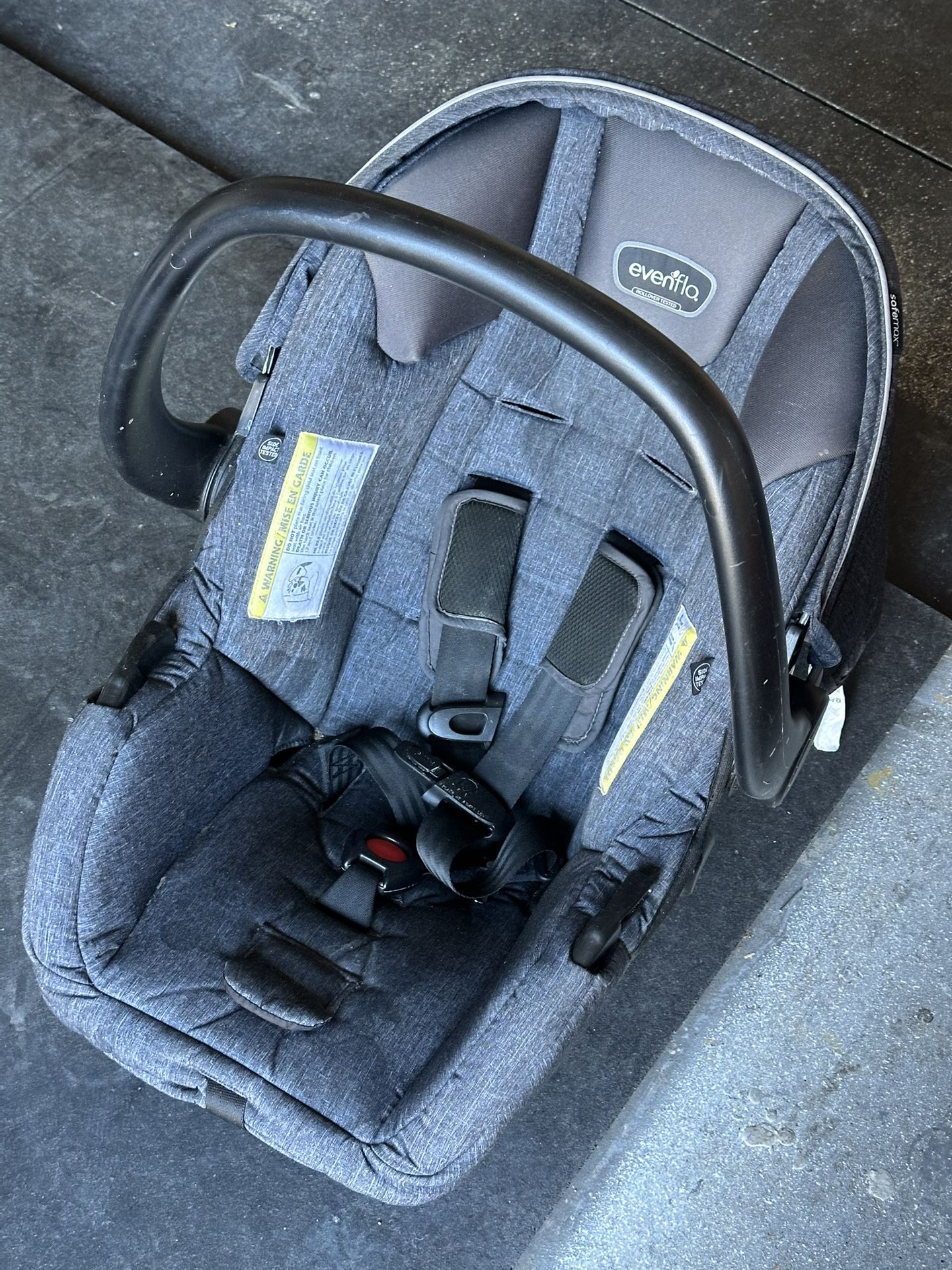 Evenflo Car seat With base