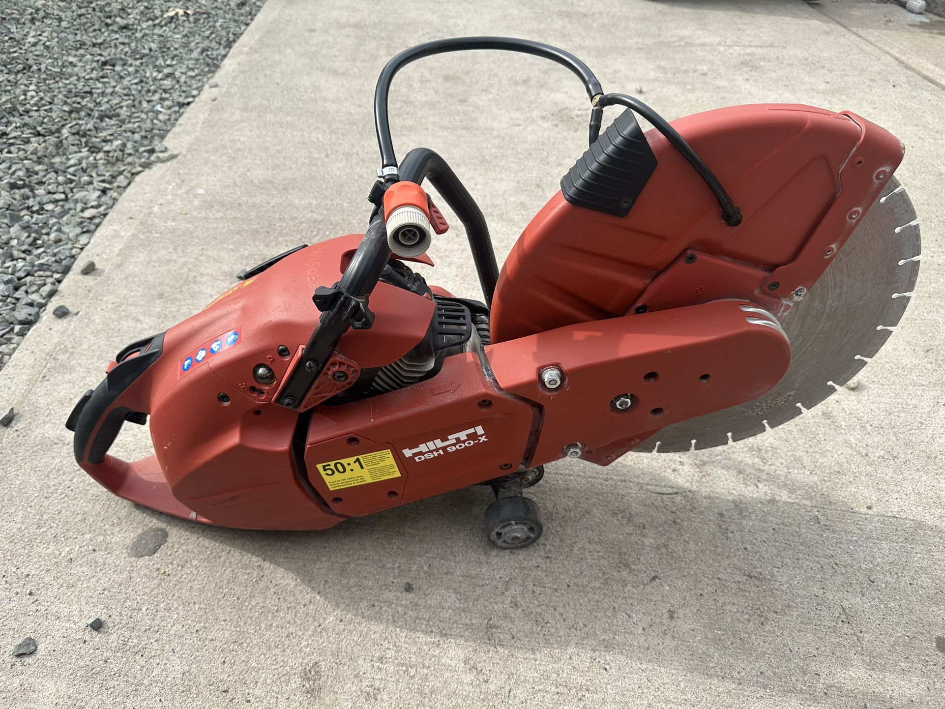 HILTI DSH-900X Concrete Saw