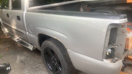 5.8 GMT 800 truck bed
