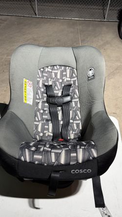Cosco Car seat $30 Pick Up Only Bonanza And Lamb 