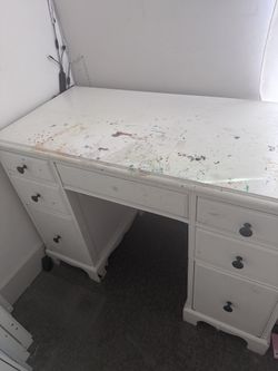 FREE DESK!