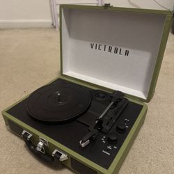 Victrola Suitcase Record Player (Green)