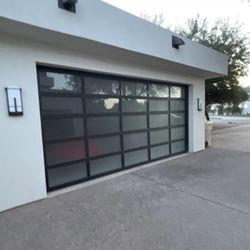 2x garage doors 