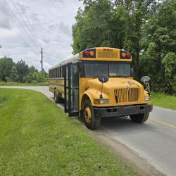 2004 International School bus