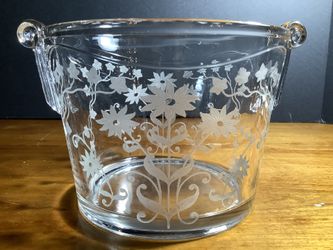 VINTAGE FOSTORIA “MANOR CLEAR” ETCHED PATTERN ICE BUCKET BLOWN GLASS RARE!!!!!