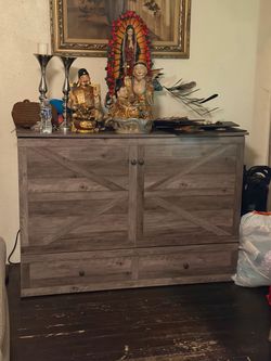 Murphy bed