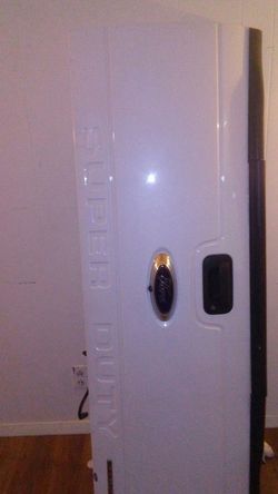 Ford f250 super duty for sale 350 obo in good condition it has a leader and a camera