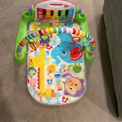 Fisher-Price Deluxe Kick & Play Piano Gym