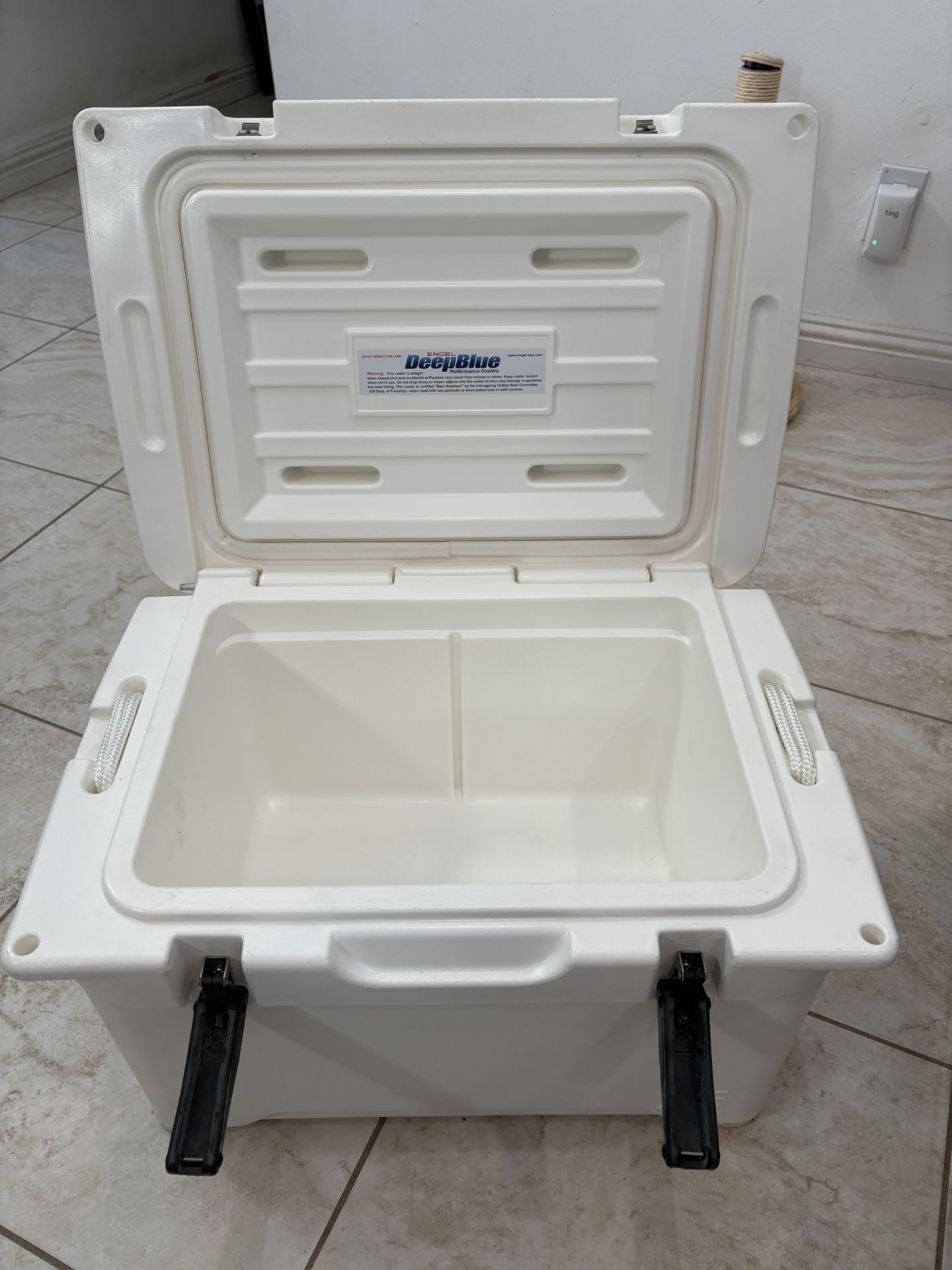 Engel 25 High Performance Hard Cooler and Ice Box