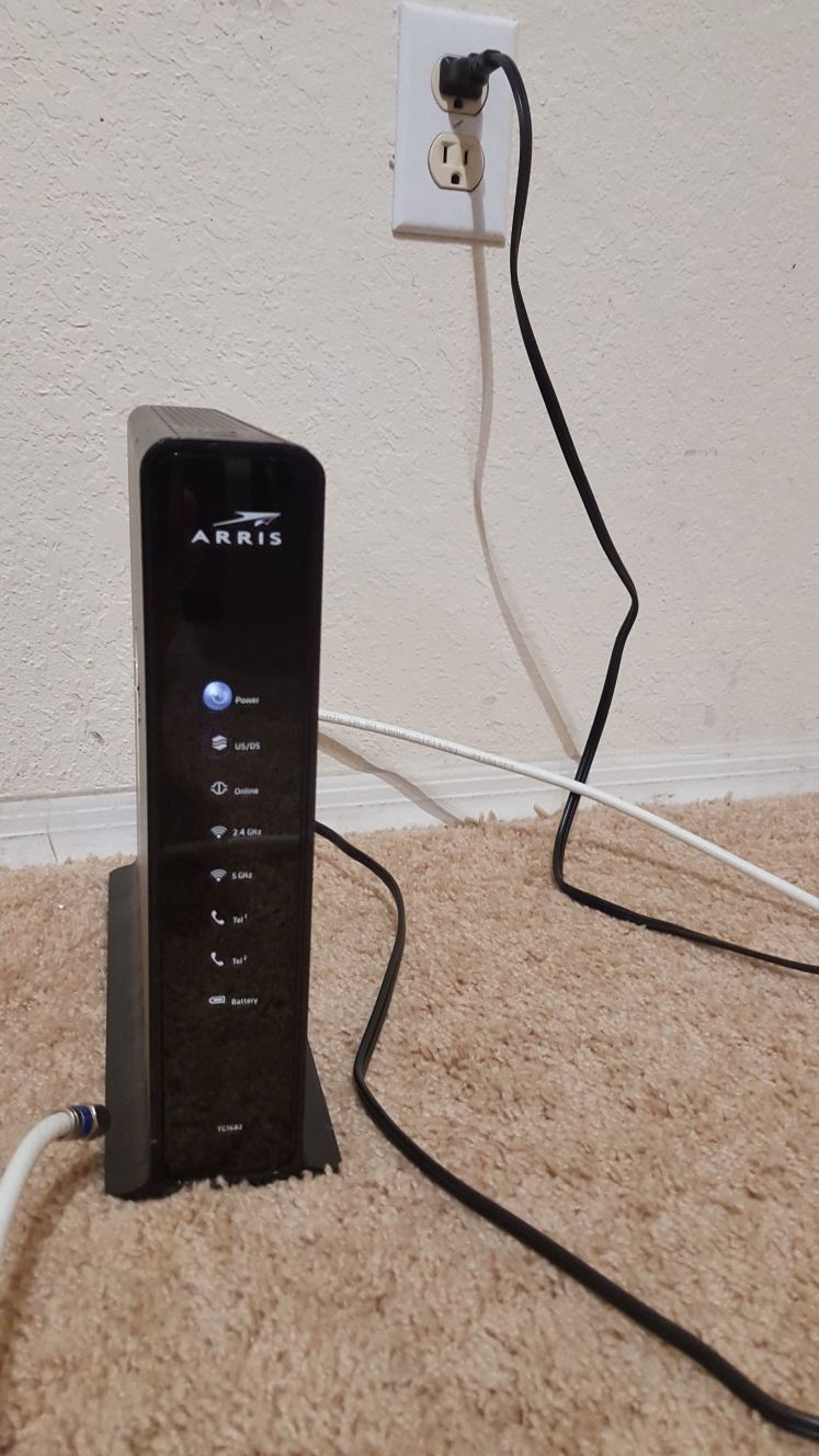 Arris TG 1682G MODEM ROUTER. FREE DELIVERY