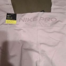Nike PRO Stealth LUXE Mid Rise Leggings with side Pockets Light Purple  pinkish women size small (NEW) for Sale in White Marsh, MD - OfferUp