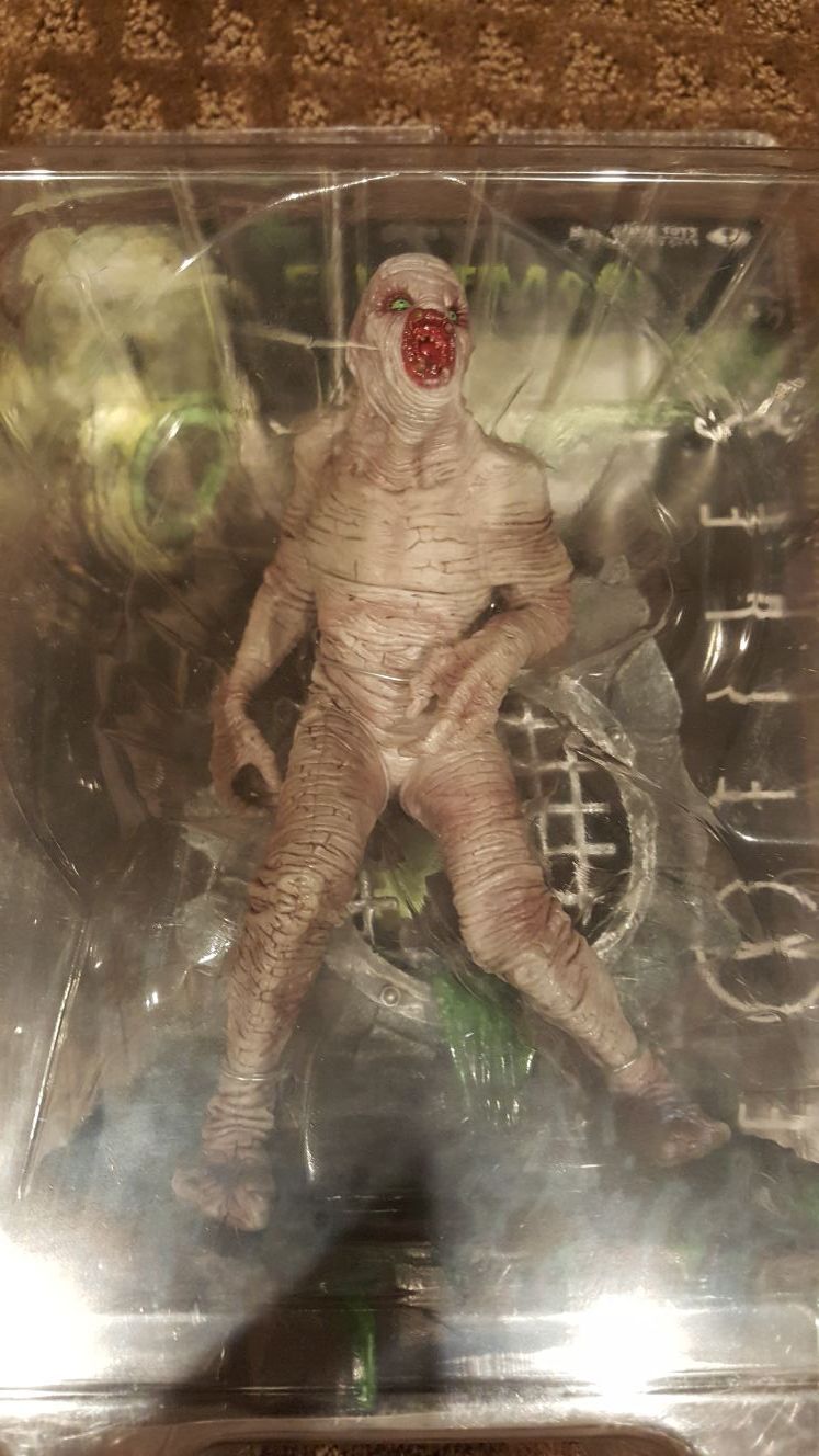 McFarlane Toys Collector's Club special edition figure Flukeman The X Files