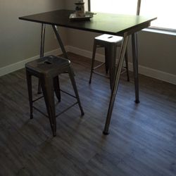 Adjustable Table & Stools