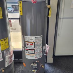 New Rheem Pro Classic 40 Gallon Natural Gas or Propane Water Heater