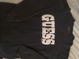 Guess sweatshirt