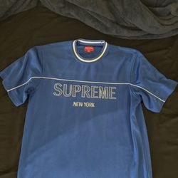 Supreme Shirt Size M