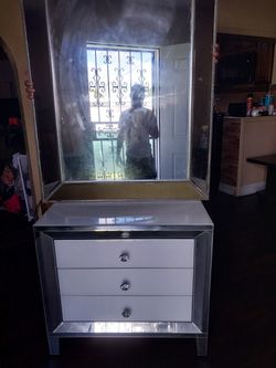 Sleek Nightstand & Matching Mirror Set