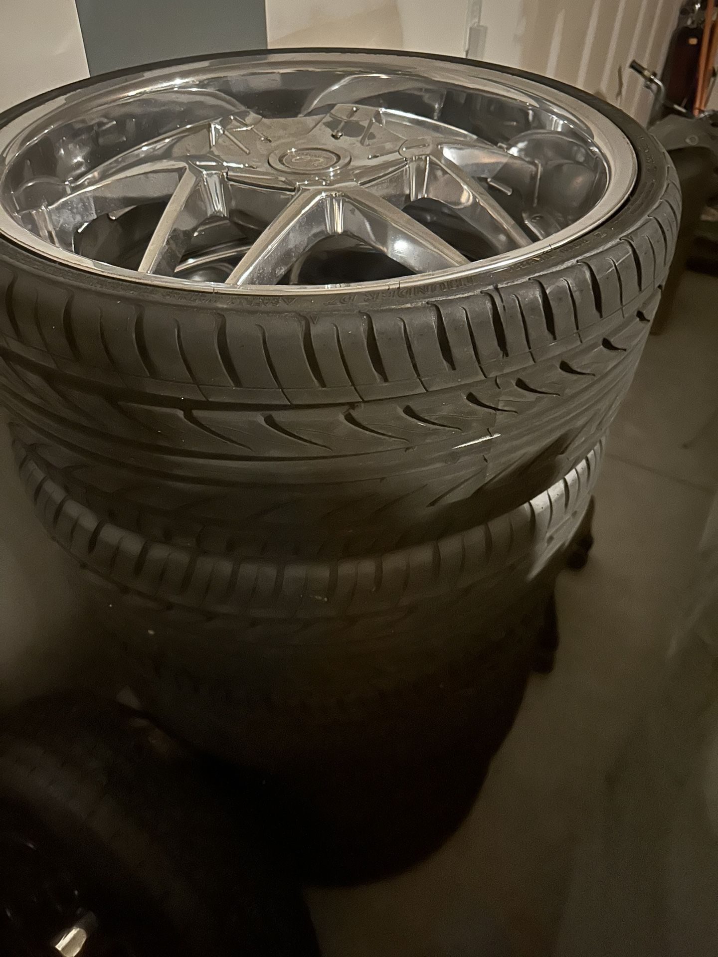 22 Inch Rims And Tires