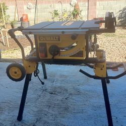 New Never Used DeWalt 15 Amp Corded 10in Jobsite Table Saw w/ Rolling Stand