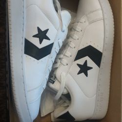 Converse White/Black Sneaker Size 10