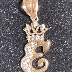 10k Solid Gold E with Diamonds Very Clean!!! (10k)