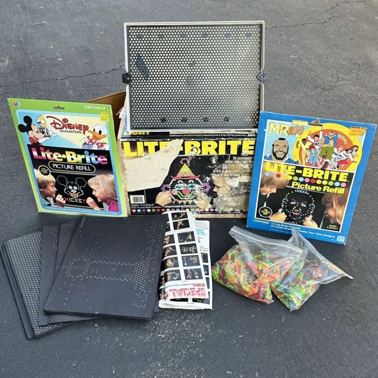LITE BRITE Hasbro Toy Vintage 1978 Pegs WORKS - Disney & Mr. T Picture Refill 80s