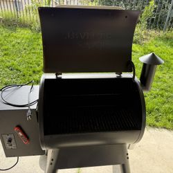 Grill & Smoker