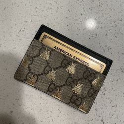 GUCCI Card Case - GG Supreme Bumble Bee