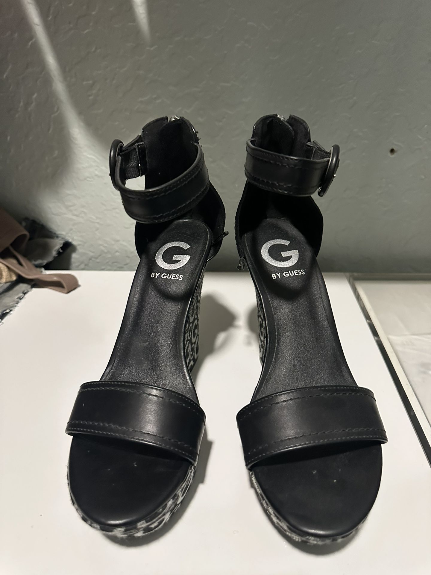 Guess Wedges