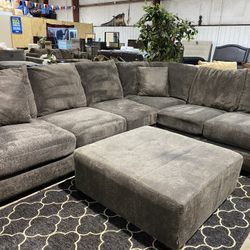 Large Sectional With Ottoman 