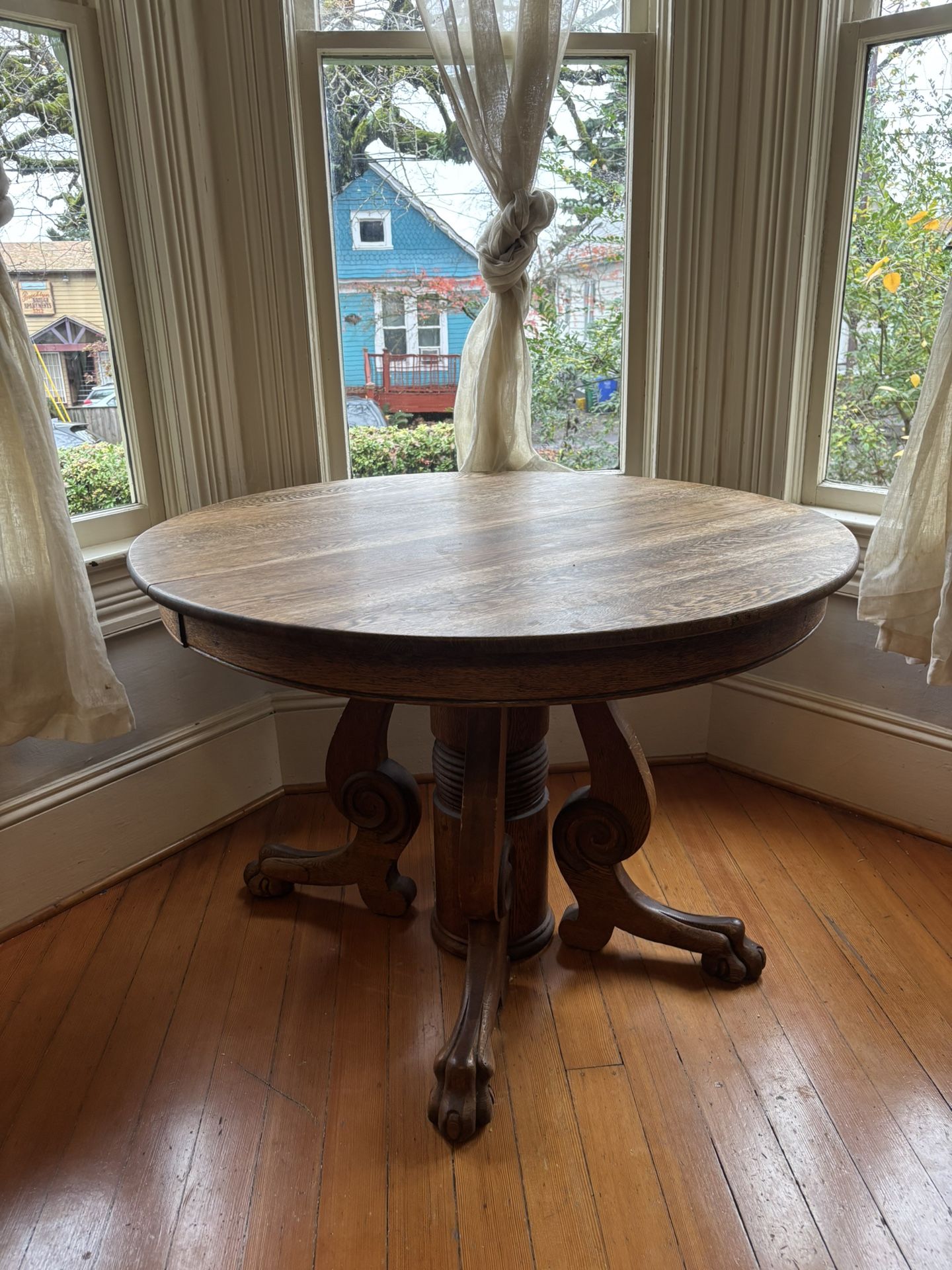 Antique Oak Lion Foot Pedestal Table (with Leaf)