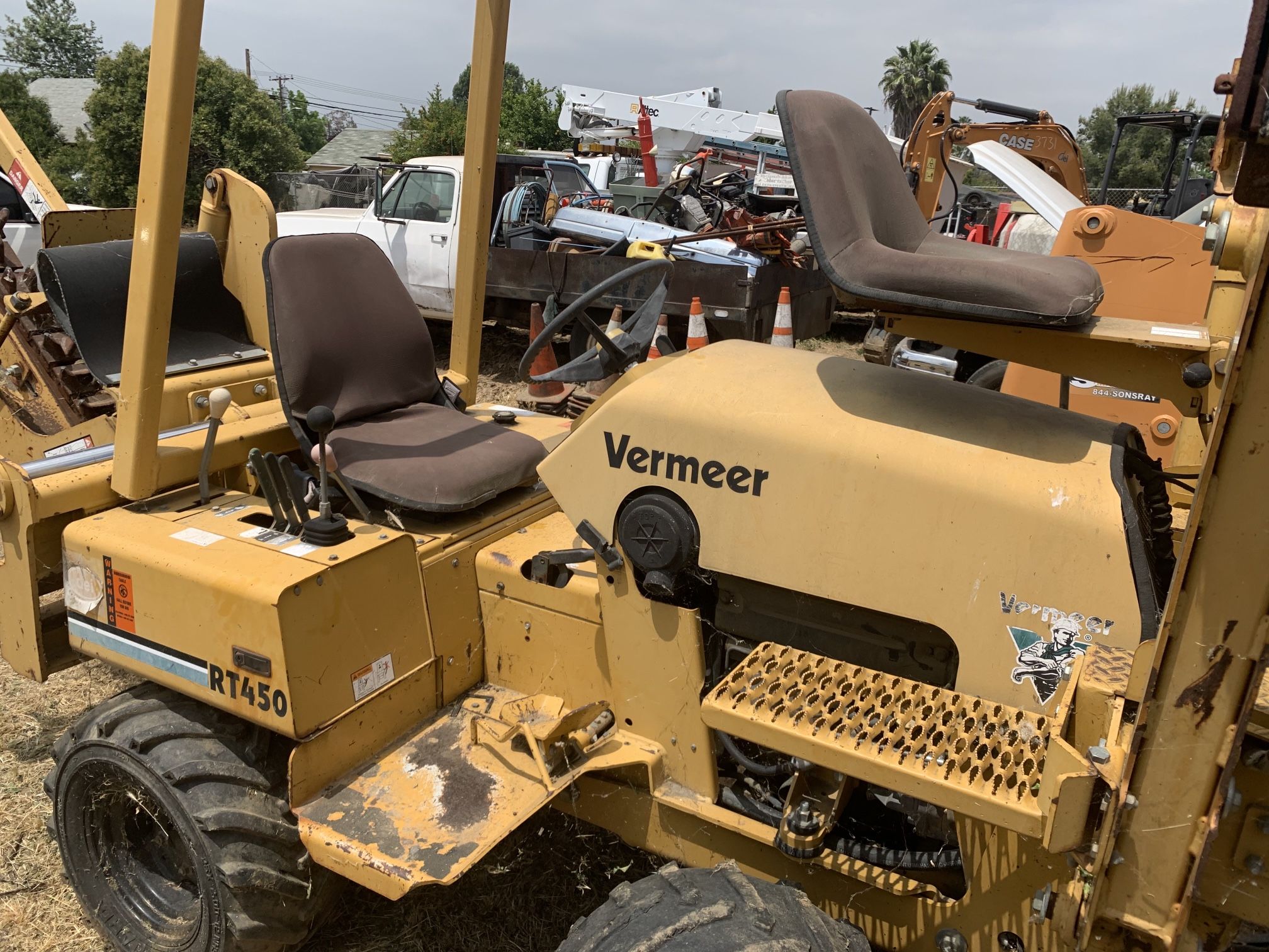 Vermeer RT-450 Trencher/ Backhoe Combo