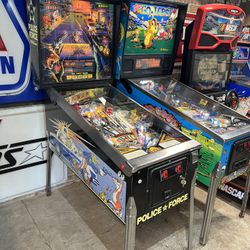 Police Force Pinball Machine 